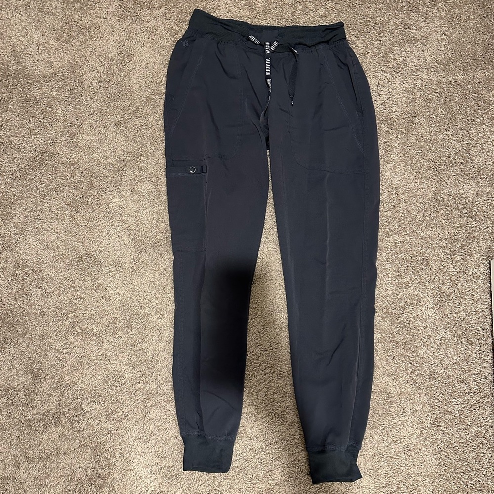 Med couture gray joggers scrubs. Extra small in great condition.